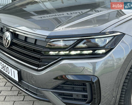 Черный Фольксваген Туарег, объемом двигателя 3 л и пробегом 70 тыс. км за 62900 $, фото 17 на Automoto.ua