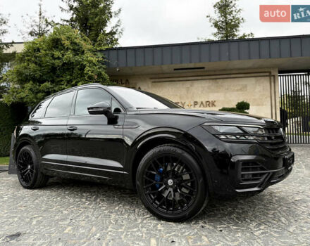 Чорний Фольксваген Туарег, об'ємом двигуна 3 л та пробігом 143 тис. км за 57900 $, фото 2 на Automoto.ua