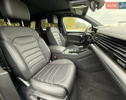 Чорний Фольксваген Туарег, об'ємом двигуна 3 л та пробігом 137 тис. км за 58000 $, фото 44 на Automoto.ua