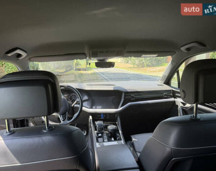 Черный Фольксваген Туарег, объемом двигателя 2.99 л и пробегом 112 тыс. км за 55000 $, фото 9 на Automoto.ua