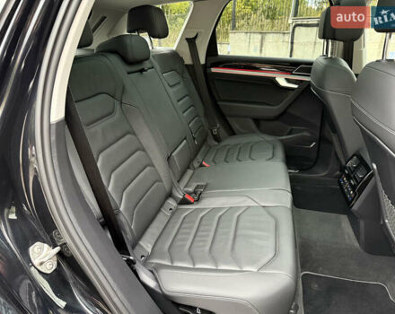 Черный Фольксваген Туарег, объемом двигателя 3 л и пробегом 105 тыс. км за 59500 $, фото 55 на Automoto.ua