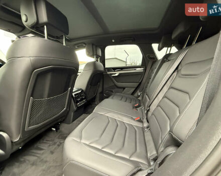 Чорний Фольксваген Туарег, об'ємом двигуна 3 л та пробігом 137 тис. км за 58000 $, фото 37 на Automoto.ua