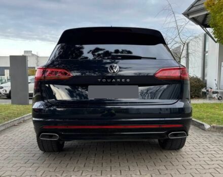 Черный Фольксваген Туарег, объемом двигателя 3 л и пробегом 15 тыс. км за 38900 $, фото 4 на Automoto.ua