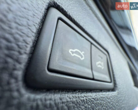 Черный Фольксваген Туарег, объемом двигателя 3 л и пробегом 80 тыс. км за 64900 $, фото 45 на Automoto.ua