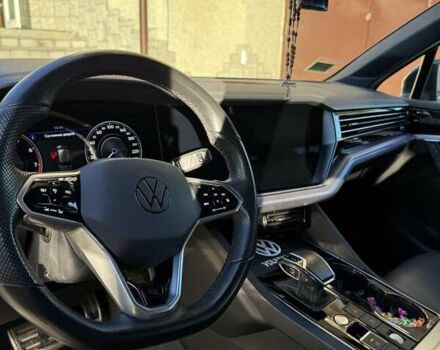 Черный Фольксваген Туарег, объемом двигателя 2.99 л и пробегом 80 тыс. км за 63000 $, фото 13 на Automoto.ua