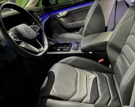 Черный Фольксваген Туарег, объемом двигателя 2.99 л и пробегом 9 тыс. км за 64000 $, фото 50 на Automoto.ua