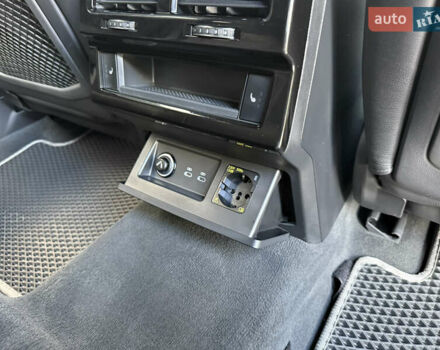 Черный Фольксваген Туарег, объемом двигателя 2.99 л и пробегом 112 тыс. км за 55000 $, фото 6 на Automoto.ua