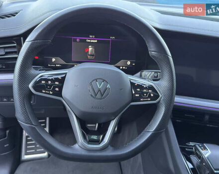 Черный Фольксваген Туарег, объемом двигателя 3 л и пробегом 80 тыс. км за 64900 $, фото 28 на Automoto.ua