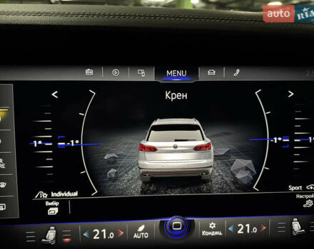 Черный Фольксваген Туарег, объемом двигателя 2.99 л и пробегом 9 тыс. км за 64000 $, фото 58 на Automoto.ua