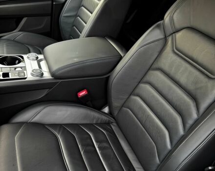 Черный Фольксваген Туарег, объемом двигателя 3 л и пробегом 21 тыс. км за 30000 $, фото 7 на Automoto.ua