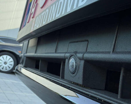 Черный Фольксваген Туарег, объемом двигателя 3 л и пробегом 80 тыс. км за 64900 $, фото 59 на Automoto.ua