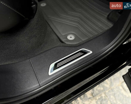 Чорний Фольксваген Туарег, об'ємом двигуна 3 л та пробігом 143 тис. км за 57900 $, фото 103 на Automoto.ua