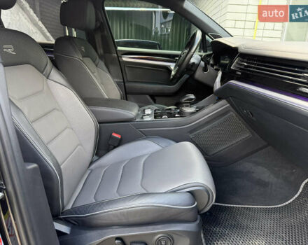 Черный Фольксваген Туарег, объемом двигателя 2.99 л и пробегом 112 тыс. км за 55000 $, фото 3 на Automoto.ua