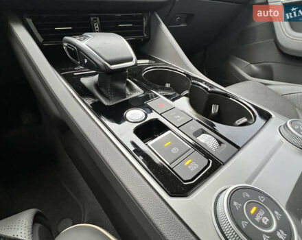 Черный Фольксваген Туарег, объемом двигателя 2.97 л и пробегом 39 тыс. км за 62500 $, фото 33 на Automoto.ua