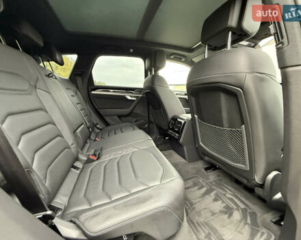 Чорний Фольксваген Туарег, об'ємом двигуна 3 л та пробігом 137 тис. км за 58000 $, фото 45 на Automoto.ua