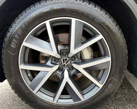 Черный Фольксваген Туарег, объемом двигателя 2.97 л и пробегом 17 тыс. км за 65000 $, фото 8 на Automoto.ua