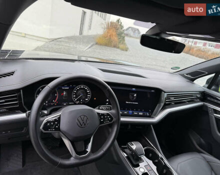 Чорний Фольксваген Туарег, об'ємом двигуна 3 л та пробігом 137 тис. км за 58000 $, фото 29 на Automoto.ua
