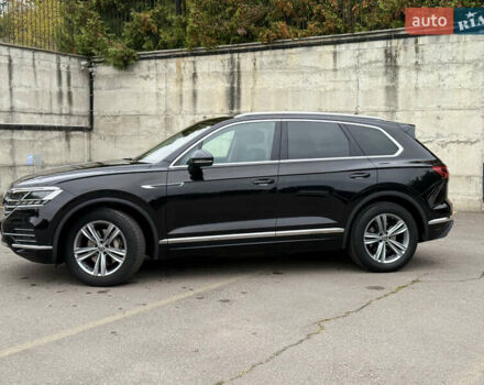 Черный Фольксваген Туарег, объемом двигателя 3 л и пробегом 105 тыс. км за 59500 $, фото 17 на Automoto.ua