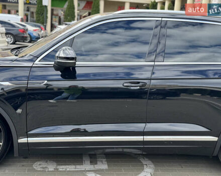 Черный Фольксваген Туарег, объемом двигателя 3 л и пробегом 115 тыс. км за 67000 $, фото 3 на Automoto.ua