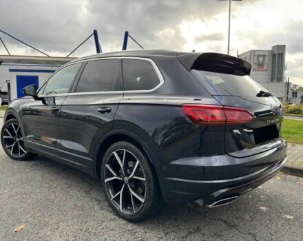 Черный Фольксваген Туарег, объемом двигателя 3 л и пробегом 15 тыс. км за 38900 $, фото 3 на Automoto.ua