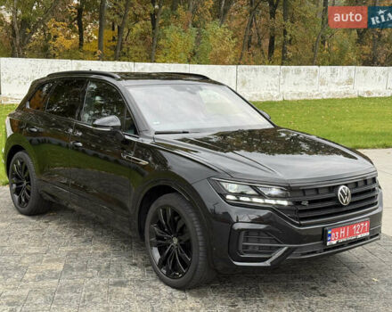 Чорний Фольксваген Туарег, об'ємом двигуна 3 л та пробігом 137 тис. км за 58000 $, фото 2 на Automoto.ua