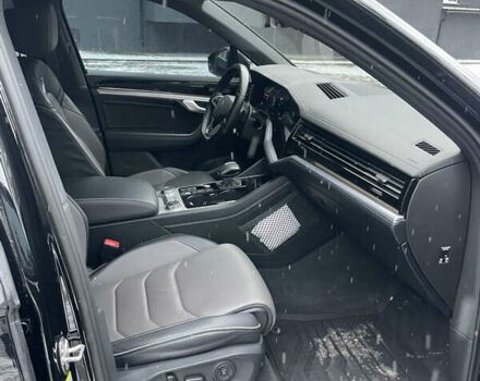 Черный Фольксваген Туарег, объемом двигателя 3 л и пробегом 70 тыс. км за 60000 $, фото 27 на Automoto.ua