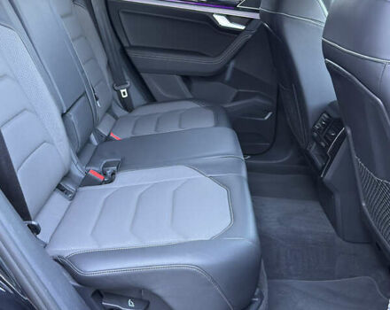 Черный Фольксваген Туарег, объемом двигателя 3 л и пробегом 80 тыс. км за 64900 $, фото 23 на Automoto.ua