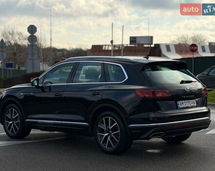 Черный Фольксваген Туарег, объемом двигателя 2.97 л и пробегом 17 тыс. км за 65000 $, фото 4 на Automoto.ua