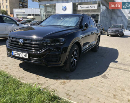 Черный Фольксваген Туарег, объемом двигателя 3 л и пробегом 2 тыс. км за 86000 $, фото 3 на Automoto.ua