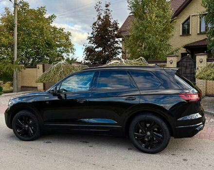 Фольксваген Туарег 2023 у Києві на Automoto.ua Чорний Фольксваген Туарег, об'ємом двигуна 2.97 л та пробігом 3 тис. км за 83500 $, фото 26 на Automoto.ua