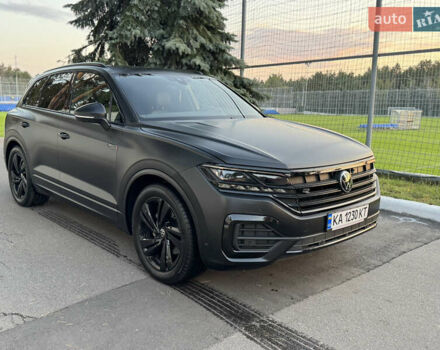 Черный Фольксваген Туарег, объемом двигателя 3 л и пробегом 87 тыс. км за 67500 $, фото 1 на Automoto.ua