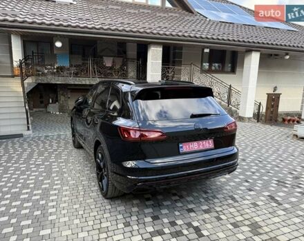 Чорний Фольксваген Туарег, об'ємом двигуна 2.97 л та пробігом 90 тис. км за 81383 $, фото 4 на Automoto.ua