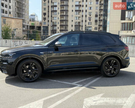 Фольксваген Туарег 2023 в Киеве на Automoto.ua Черный Фольксваген Туарег, объемом двигателя 3 л и пробегом 40 тыс. км за 77999 $, фото 23 на Automoto.ua