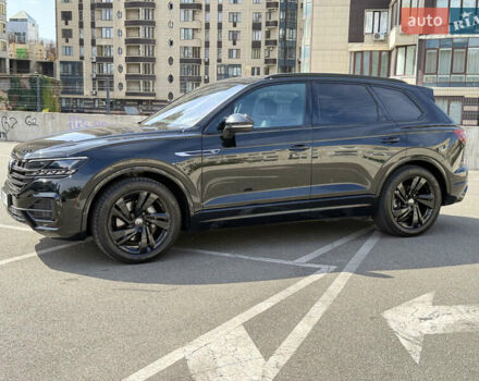Фольксваген Туарег 2023 в Киеве на Automoto.ua Черный Фольксваген Туарег, объемом двигателя 3 л и пробегом 40 тыс. км за 77999 $, фото 22 на Automoto.ua