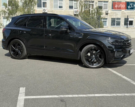 Фольксваген Туарег 2023 в Киеве на Automoto.ua Черный Фольксваген Туарег, объемом двигателя 3 л и пробегом 40 тыс. км за 77999 $, фото 18 на Automoto.ua