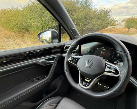 Фольксваген Туарег 2023 у Києві на Automoto.ua Чорний Фольксваген Туарег, об'ємом двигуна 2.97 л та пробігом 3 тис. км за 83500 $, фото 45 на Automoto.ua