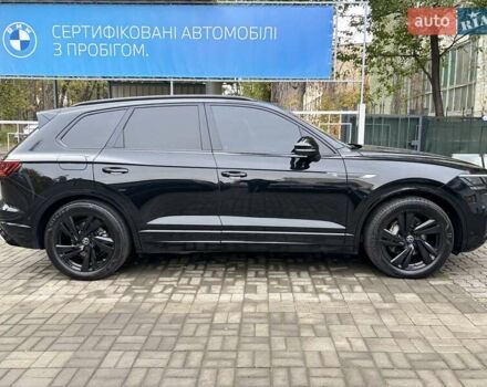 Чорний Фольксваген Туарег, об'ємом двигуна 2.97 л та пробігом 46 тис. км за 70700 $, фото 2 на Automoto.ua
