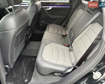 Черный Фольксваген Туарег, объемом двигателя 3 л и пробегом 87 тыс. км за 67500 $, фото 60 на Automoto.ua