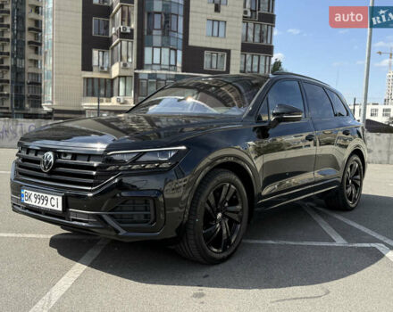 Фольксваген Туарег 2023 в Киеве на Automoto.ua Черный Фольксваген Туарег, объемом двигателя 3 л и пробегом 40 тыс. км за 77999 $, фото 8 на Automoto.ua