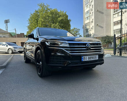 Чорний Фольксваген Туарег, об'ємом двигуна 3 л та пробігом 22 тис. км за 65500 $, фото 2 на Automoto.ua