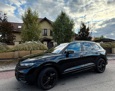 Фольксваген Туарег 2023 у Києві на Automoto.ua Чорний Фольксваген Туарег, об'ємом двигуна 2.97 л та пробігом 3 тис. км за 83500 $, фото 27 на Automoto.ua