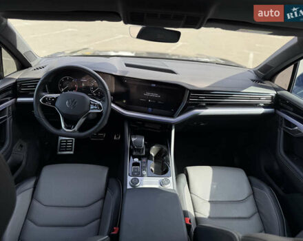 Фольксваген Туарег 2023 в Киеве на Automoto.ua Черный Фольксваген Туарег, объемом двигателя 3 л и пробегом 40 тыс. км за 77999 $, фото 58 на Automoto.ua