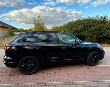 Фольксваген Туарег 2023 у Києві на Automoto.ua Чорний Фольксваген Туарег, об'ємом двигуна 2.97 л та пробігом 3 тис. км за 83500 $, фото 19 на Automoto.ua