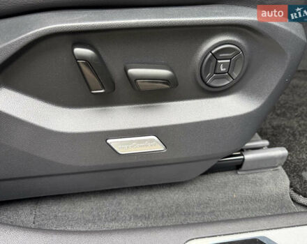 Черный Фольксваген Туарег, объемом двигателя 3 л и пробегом 87 тыс. км за 67500 $, фото 56 на Automoto.ua