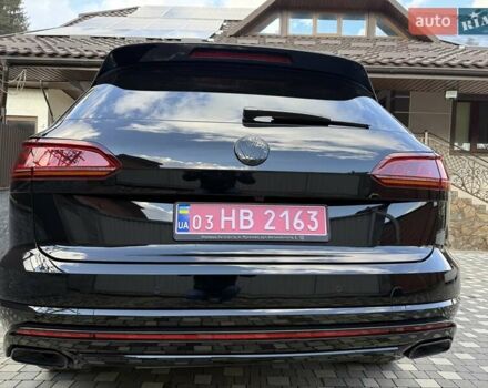 Чорний Фольксваген Туарег, об'ємом двигуна 2.97 л та пробігом 90 тис. км за 81383 $, фото 5 на Automoto.ua