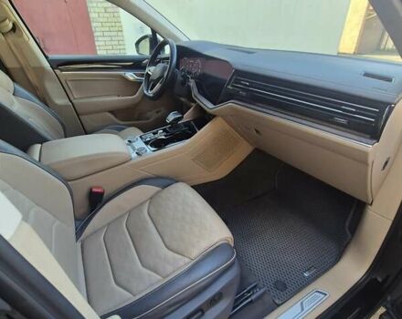 Черный Фольксваген Туарег, объемом двигателя 2.97 л и пробегом 112 тыс. км за 67500 $, фото 8 на Automoto.ua