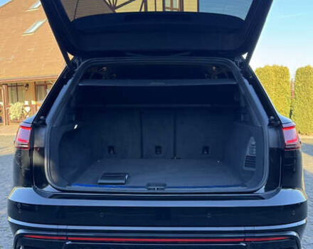 Черный Фольксваген Туарег, объемом двигателя 2.97 л и пробегом 30 тыс. км за 79500 $, фото 16 на Automoto.ua