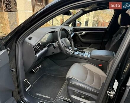 Чорний Фольксваген Туарег, об'ємом двигуна 2.97 л та пробігом 90 тис. км за 81383 $, фото 8 на Automoto.ua