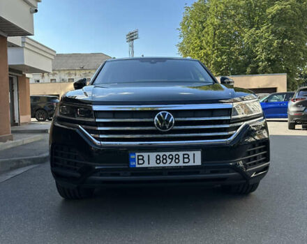 Чорний Фольксваген Туарег, об'ємом двигуна 3 л та пробігом 22 тис. км за 65500 $, фото 1 на Automoto.ua