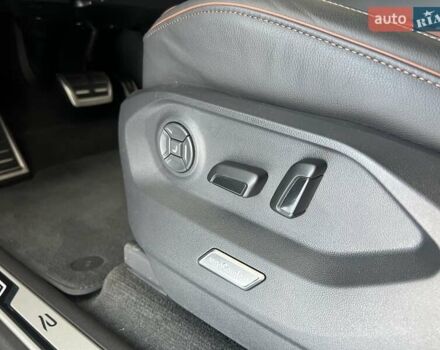 Черный Фольксваген Туарег, объемом двигателя 2.97 л и пробегом 1 тыс. км за 83900 $, фото 31 на Automoto.ua